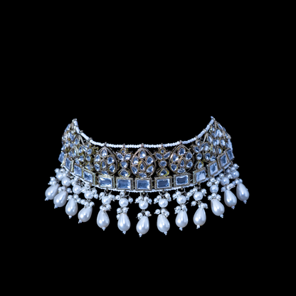 Chaandni Neck and Earrings